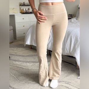 Hollister beige flare leggings